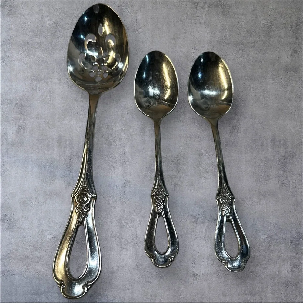 Oneida TOUJOURS Heirloom Stainless Flatware - Set of 3 Spoons‎